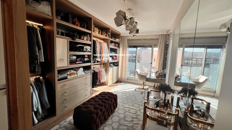Imagem Apartamento com 3 Quartos à Venda, 209 m² em Agronômica - Florianópolis
