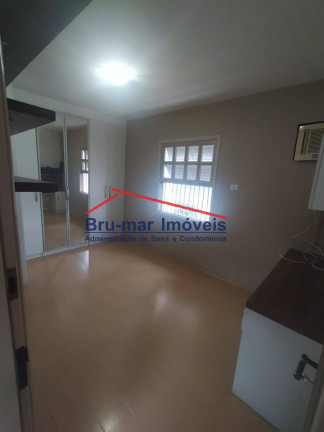 Imagem Apartamento com 2 Quartos à Venda, 70 m² em Encruzilhada - Santos