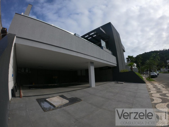 Imagem Casa com 4 Quartos à Venda, 530 m² em Barra - Balneário Camboriú Imagem Casa com 4 Quartos à Venda, 530 m² em Barra - Balneário Camboriú