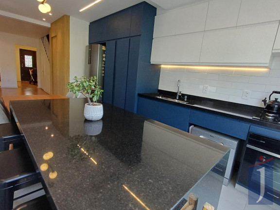 Imagem Casa com 4 Quartos à Venda, 300 m² em Aclimação - São Paulo Imagem Casa com 4 Quartos à Venda, 300 m² em Aclimação - São Paulo