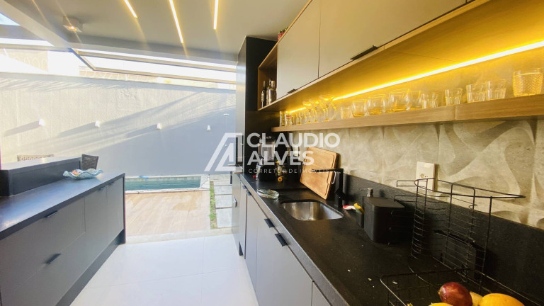 Imagem Casa de Condomínio com 4 Quartos à Venda, 245 m² em Sim - Feira De Santana