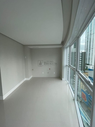 Imagem Apartamento com 3 Quartos à Venda, 138 m² em Centro - Balneário Camboriú Imagem Apartamento com 3 Quartos à Venda, 138 m² em Centro - Balneário Camboriú