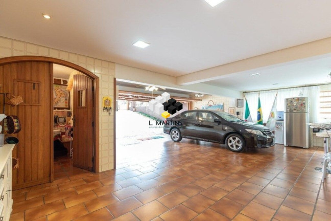 Imagem Casa com 4 Quartos à Venda, 725 m² em Vila Assunção - Porto Alegre Imagem Casa com 4 Quartos à Venda, 725 m² em Vila Assunção - Porto Alegre