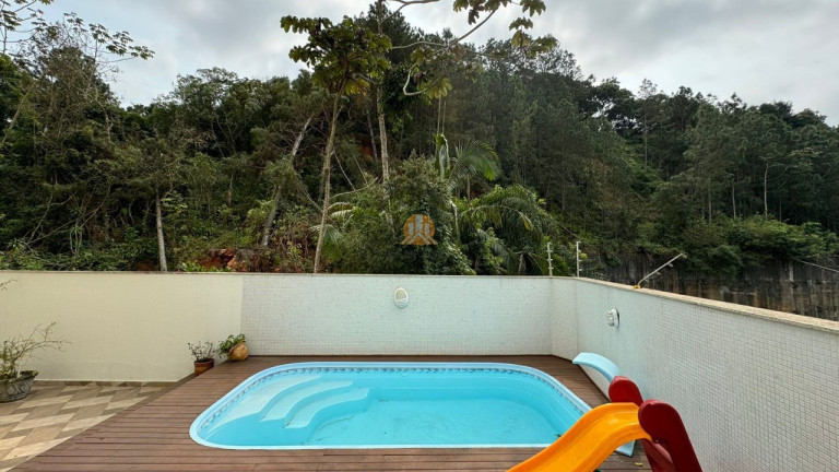 Imagem Imóvel com 3 Quartos à Venda, 213 m² em Pioneiros - Balneário Camboriú