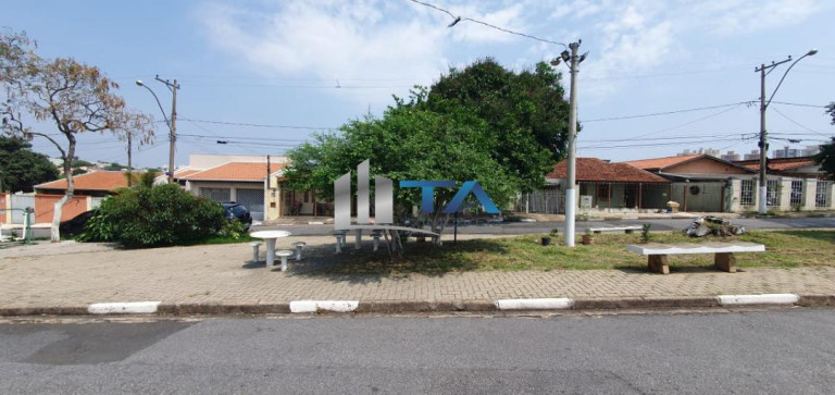 Imagem Casa com 3 Quartos à Venda, 255 m² em Vila Aurocan - Campinas Imagem Casa com 3 Quartos à Venda, 255 m² em Vila Aurocan - Campinas