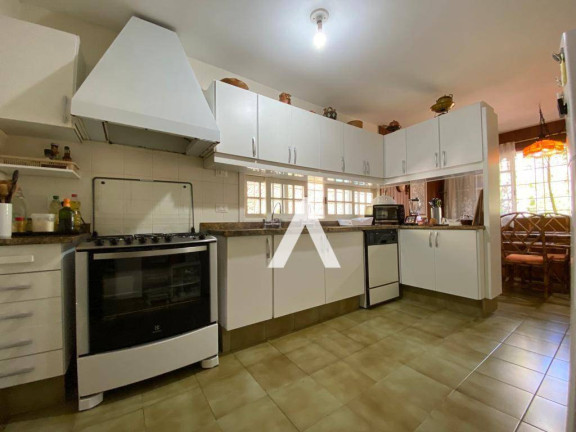 Imagem Casa com 4 Quartos à Venda, 373 m² em Quebra Frascos - Teresópolis