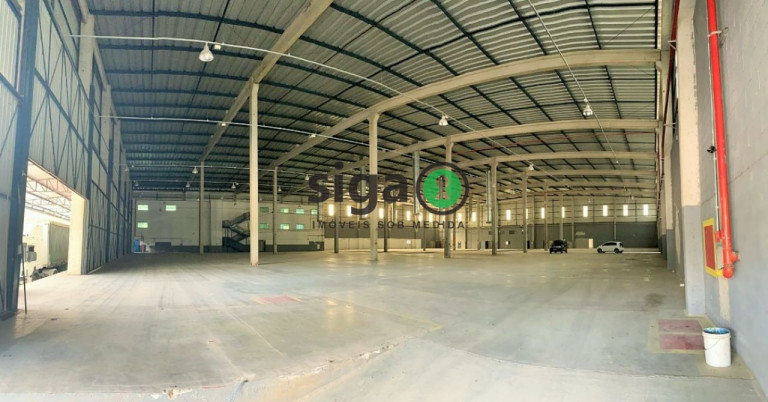 Imóvel Comercial à Venda ou Locação, 6.000 m² em Vila Jovina - Cotia