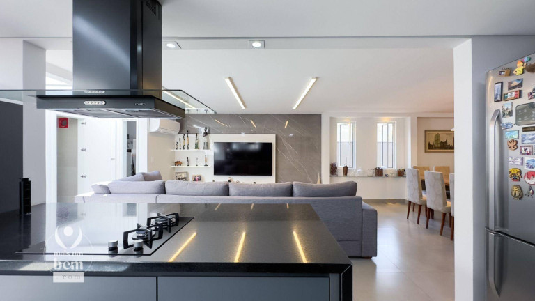 Imagem Casa com 3 Quartos à Venda, 244 m² em Seminário - Curitiba Imagem Casa com 3 Quartos à Venda, 244 m² em Seminário - Curitiba