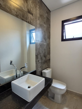 Imagem Sobrado com 3 Quartos à Venda, 200 m² em Villas Do Jaguari - Santana De Parnaíba