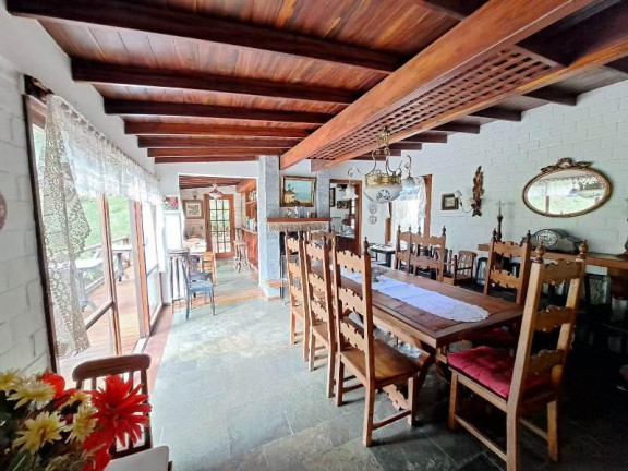 Imagem Casa com 3 Quartos à Venda, 2.565 m² em Parque Do Ingá - Teresópolis