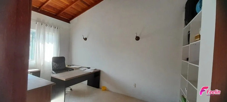 Imagem Casa com 5 Quartos à Venda, 600 m² em Canasvieiras - Florianópolis