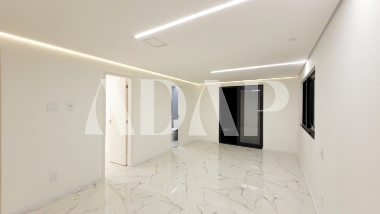 Imagem Casa com 5 Quartos à Venda, 1.485 m² em Barra Da Tijuca - Rio De Janeiro Imagem Casa com 5 Quartos à Venda, 1.485 m² em Barra Da Tijuca - Rio De Janeiro