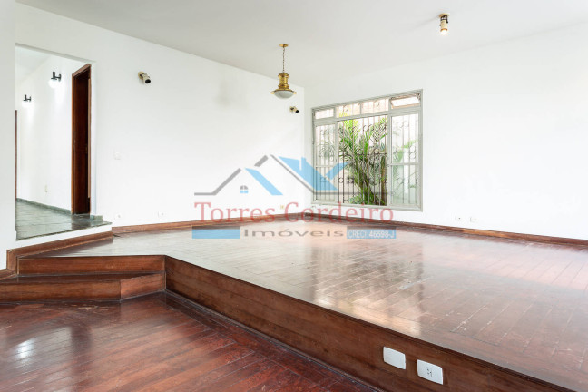 Imagem Sobrado com 5 Quartos à Venda, 304 m² em Jardim Leonor - São Paulo Imagem Sobrado com 5 Quartos à Venda, 304 m² em Jardim Leonor - São Paulo
