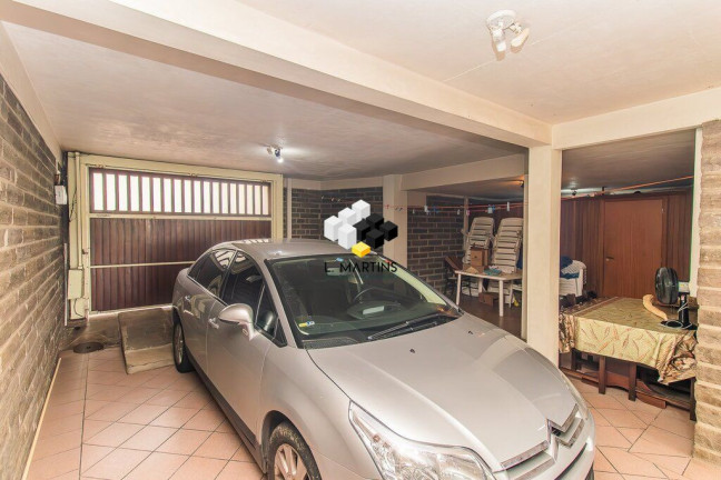 Imagem Casa com 4 Quartos à Venda, 290 m² em Petrópolis - Porto Alegre Imagem Casa com 4 Quartos à Venda, 290 m² em Petrópolis - Porto Alegre