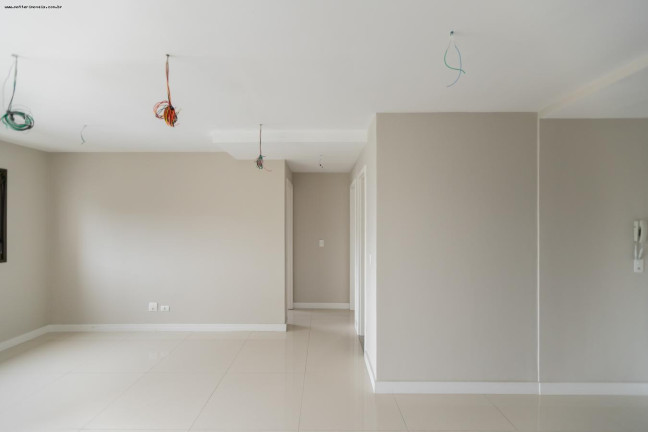 Imagem Apartamento com 2 Quartos à Venda, 143 m² em água Verde - Curitiba