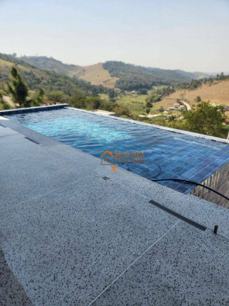 Casa com 3 Quartos à Venda, 247 m² em Parque Santa Tereza - Santa Isabel