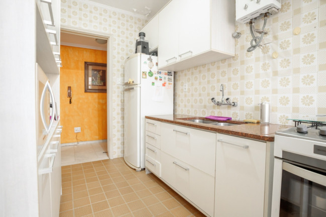 Imagem Imóvel com 2 Quartos à Venda, 74 m² em Menino Deus - Porto Alegre Imagem Imóvel com 2 Quartos à Venda, 74 m² em Menino Deus - Porto Alegre