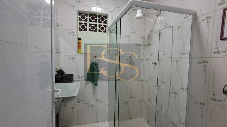 Imagem Casa com 6 Quartos à Venda, 289 m² em Balneário Regina Maria - Mongaguá Imagem Casa com 6 Quartos à Venda, 289 m² em Balneário Regina Maria - Mongaguá