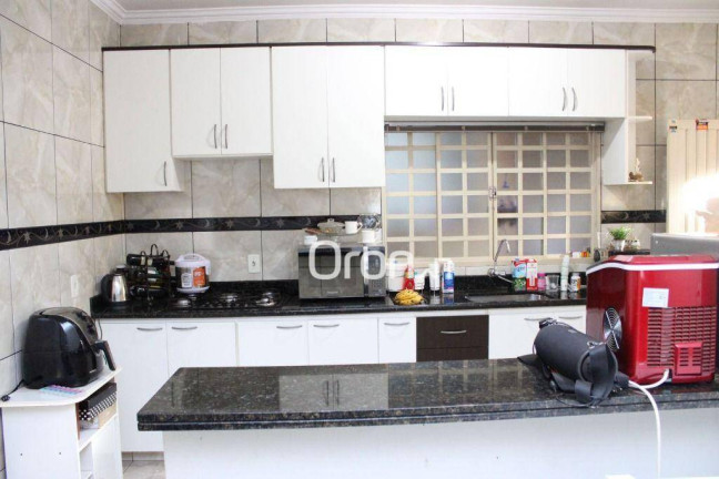 Imagem Casa com 4 Quartos à Venda, 270 m² em Jardim Clarissa - Goiânia Imagem Casa com 4 Quartos à Venda, 270 m² em Jardim Clarissa - Goiânia