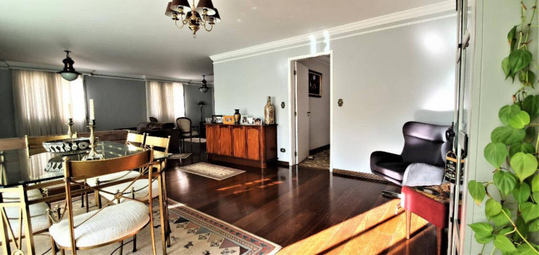 Imagem Apartamento com 3 Quartos à Venda, 200 m² em São Paulo