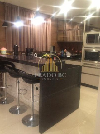 Imagem Casa com 5 Quartos à Venda, 280 m² em Nações - Balneário Camboriú