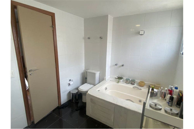 Imagem Apartamento com 3 Quartos à Venda, 200 m² em Moema - São Paulo Imagem Apartamento com 3 Quartos à Venda, 200 m² em Moema - São Paulo