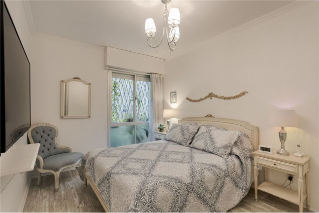 Imagem Imóvel com 2 Quartos à Venda, em Petrópolis - Porto Alegre Imagem Imóvel com 2 Quartos à Venda, em Petrópolis - Porto Alegre