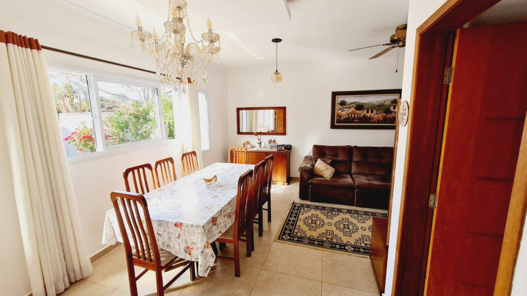 Imagem Casa com 3 Quartos à Venda, 260 m² em Jardim Estância Brasil - Atibaia