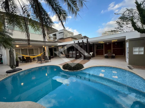 Casa com 6 Quartos à Venda, 500 m² em Barra Da Tijuca - Rio De Janeiro