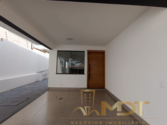 Imagem Casa com 3 Quartos à Venda, 100 m² em Copacabana - Belo Horizonte Imagem Casa com 3 Quartos à Venda, 100 m² em Copacabana - Belo Horizonte