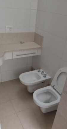 Imagem Casa com 3 Quartos para Alugar, 190 m² em Jardim América - São Paulo Imagem Casa com 3 Quartos para Alugar, 190 m² em Jardim América - São Paulo