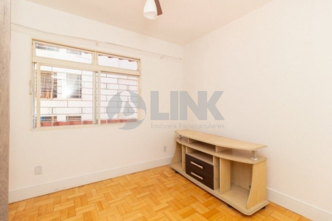 Imagem Apartamento com 3 Quartos à Venda, 80 m² em Menino Deus - Porto Alegre Imagem Apartamento com 3 Quartos à Venda, 80 m² em Menino Deus - Porto Alegre