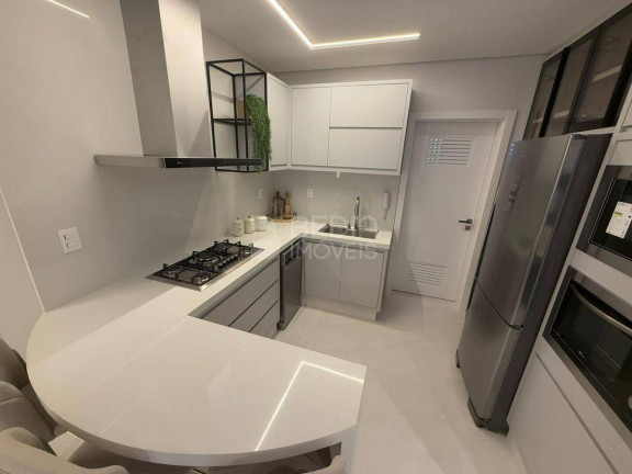 Imagem Apartamento com 4 Quartos à Venda, 132 m² em Centro - Balneário Camboriú Imagem Apartamento com 4 Quartos à Venda, 132 m² em Centro - Balneário Camboriú