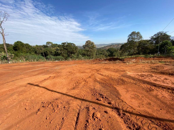 Terreno à Venda, 1 m² em Centro - Itatiaiuçu