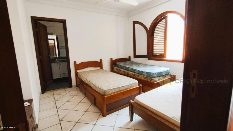 Imagem Casa com 5 Quartos à Venda, 886 m² em Jardim Virgínia - Guarujá Imagem Casa com 5 Quartos à Venda, 886 m² em Jardim Virgínia - Guarujá