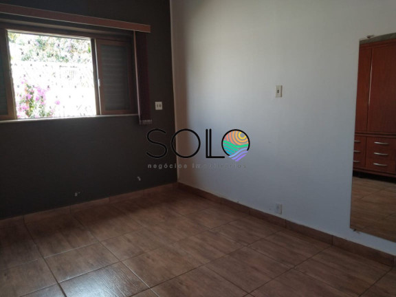 Imagem Casa com 3 Quartos à Venda, 262 m² em Centro - Araraquara Imagem Casa com 3 Quartos à Venda, 262 m² em Centro - Araraquara