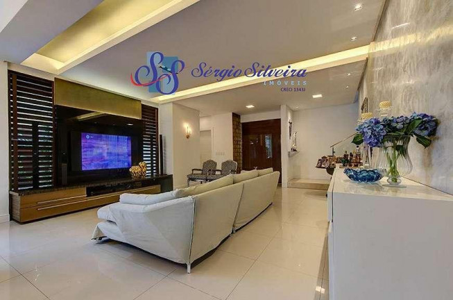 Imagem Casa com 3 Quartos à Venda, 316 m² em Centro - Eusébio Imagem Casa com 3 Quartos à Venda, 316 m² em Centro - Eusébio