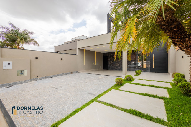 Casa com 3 Quartos à Venda, 400 m² em Guará I - Brasília