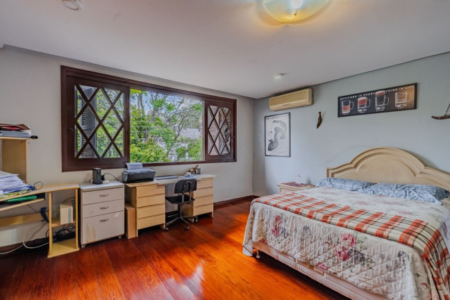 Imagem Casa com 3 Quartos à Venda, 385 m² em Agronomia - Porto Alegre