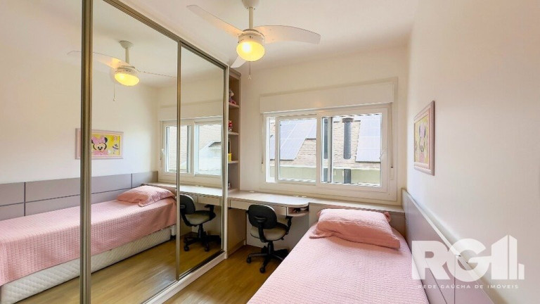 Imagem Casa de Condomínio com 4 Quartos à Venda, 218 m² em Jardim Carvalho - Porto Alegre Imagem Casa de Condomínio com 4 Quartos à Venda, 218 m² em Jardim Carvalho - Porto Alegre