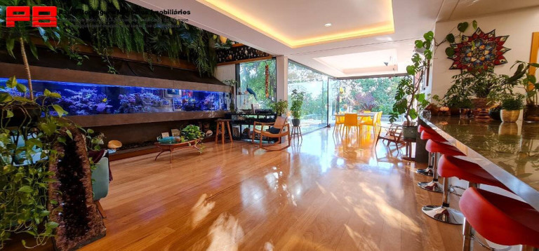 Casa com 4 Quartos à Venda, 464 m² em Vila Ipojuca - São Paulo