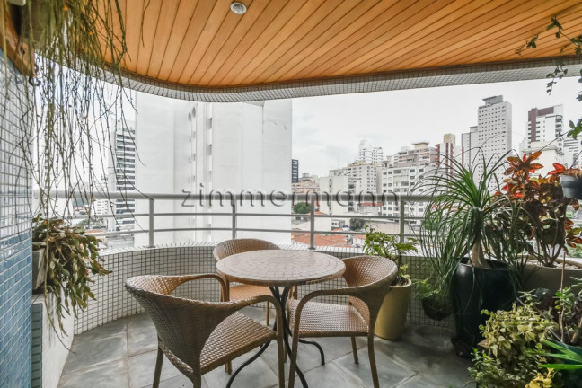 Foto do imóvel Apartamento com 3 Quartos à Venda, 220 m² em Aclimação - São Paulo