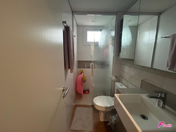 Imagem Apartamento com 2 Quartos à Venda, 75 m² em Centro - Florianópolis
