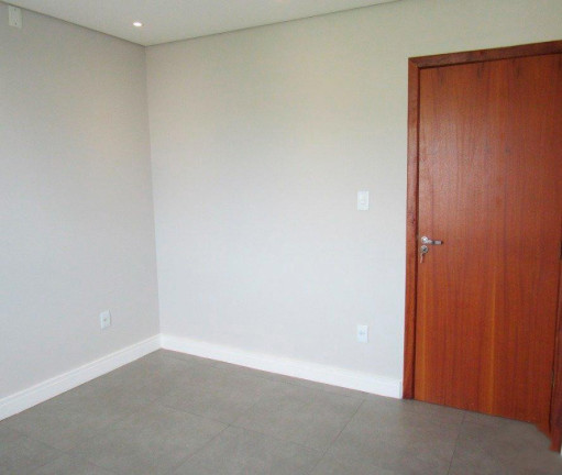 Imagem Casa com 4 Quartos à Venda, 200 m² em Florianópolis Imagem Casa com 4 Quartos à Venda, 200 m² em Florianópolis