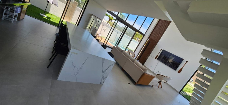 Imagem Casa com 7 Quartos à Venda, 320 m² em Guarajuba - Camaçari