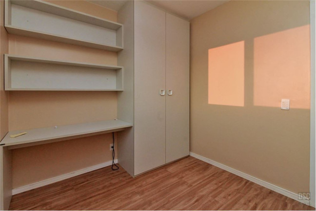 Imagem Imóvel com 2 Quartos à Venda, em Vila Nova - Porto Alegre Imagem Imóvel com 2 Quartos à Venda, em Vila Nova - Porto Alegre