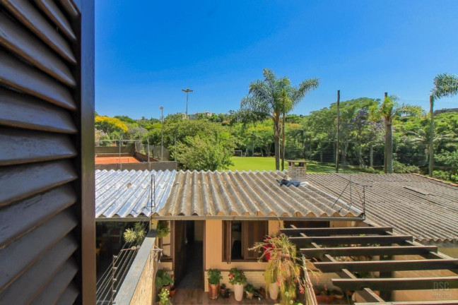 Imagem Casa com 3 Quartos à Venda,  em Cavalhada - Porto Alegre