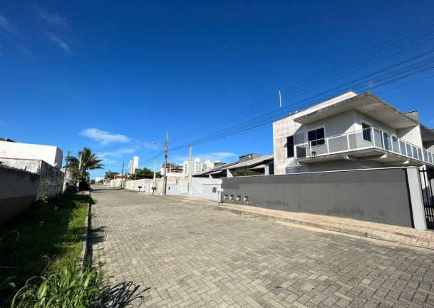 Imagem Casa de Condomínio com 3 Quartos à Venda, 94 m² em Itacolomi - Balneário Piçarras