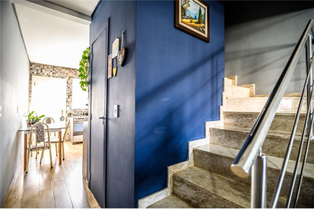 Imagem Casa com 2 Quartos à Venda, em Jardim Itu - Porto Alegre Imagem Casa com 2 Quartos à Venda, em Jardim Itu - Porto Alegre