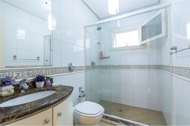 Imagem Casa com 4 Quartos à Venda,  em Moinhos De Vento - Canoas